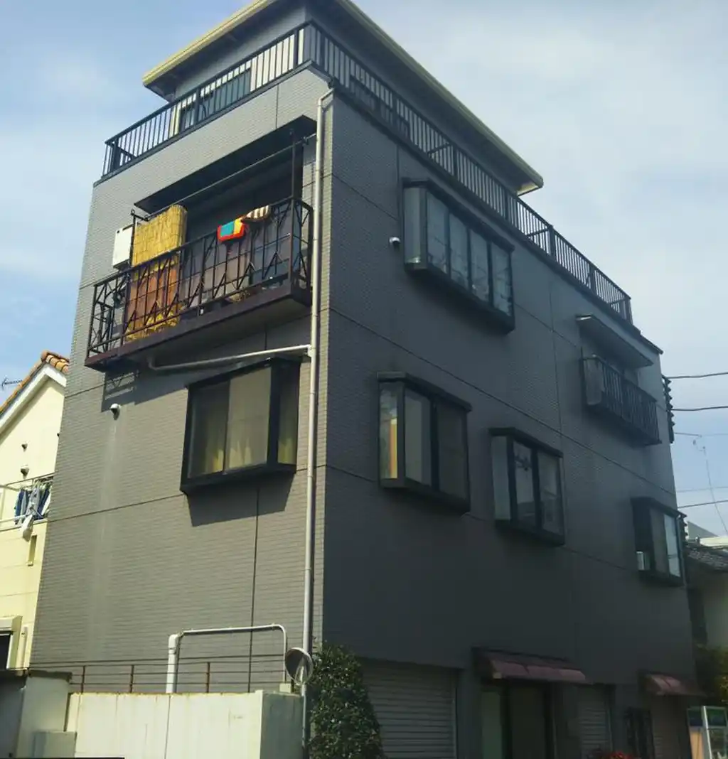 アンバーヒルズ・サカイ 外観