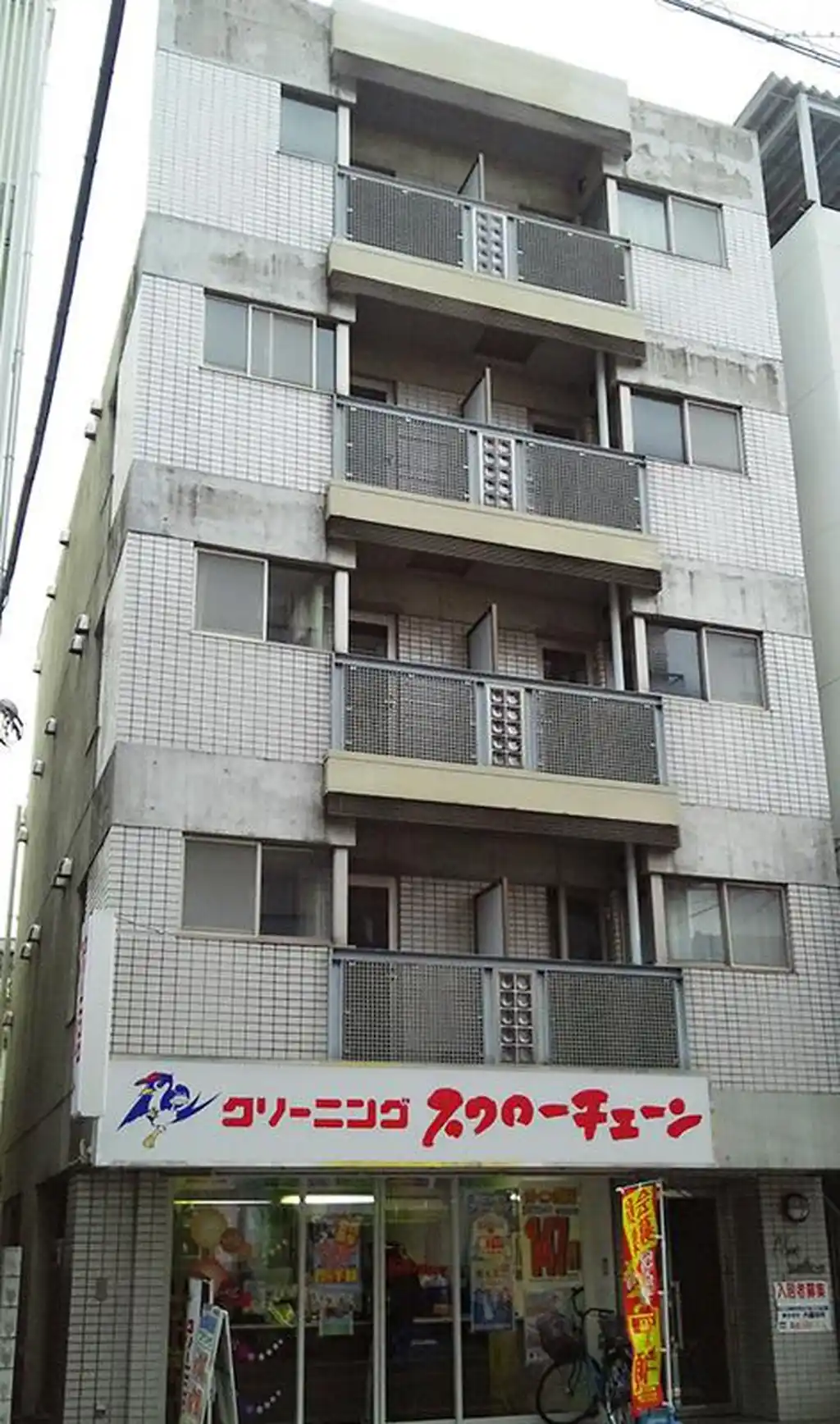 ニューパレス 外観