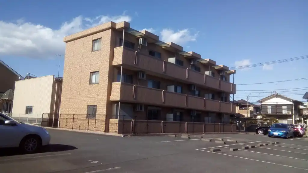 ラ・ボヌール 外観
