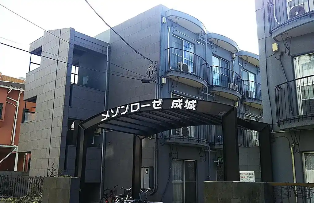 メゾンローゼ成城A 外観
