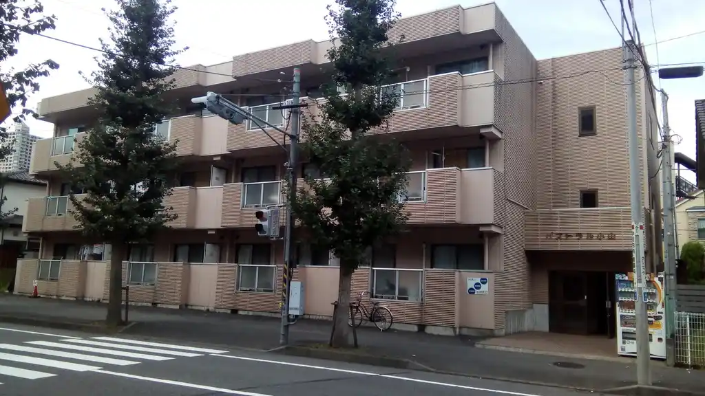 パストラル小山 外観