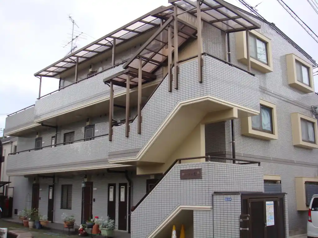 ローツェ吉野 外観