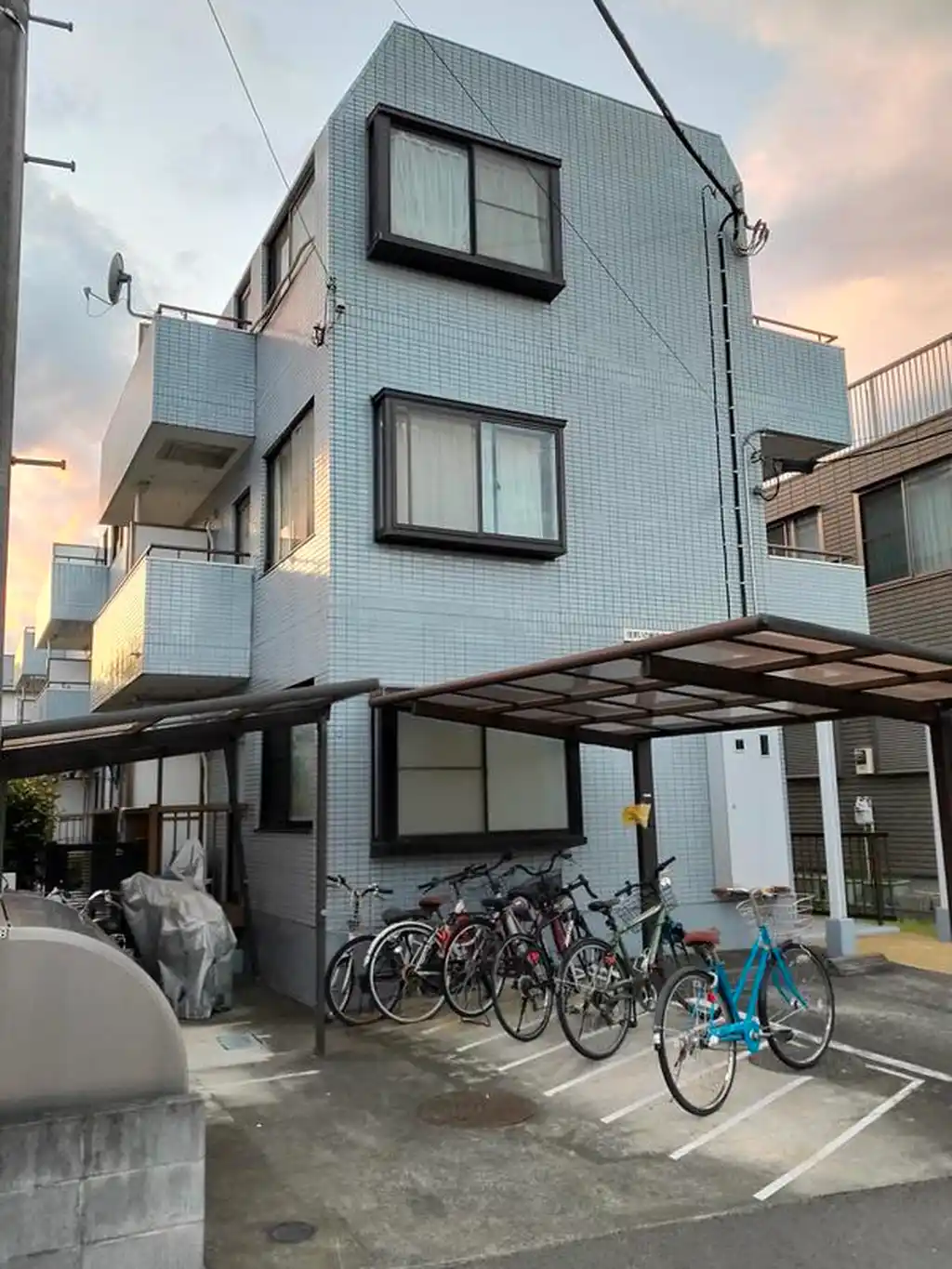 リエス東中神 外観