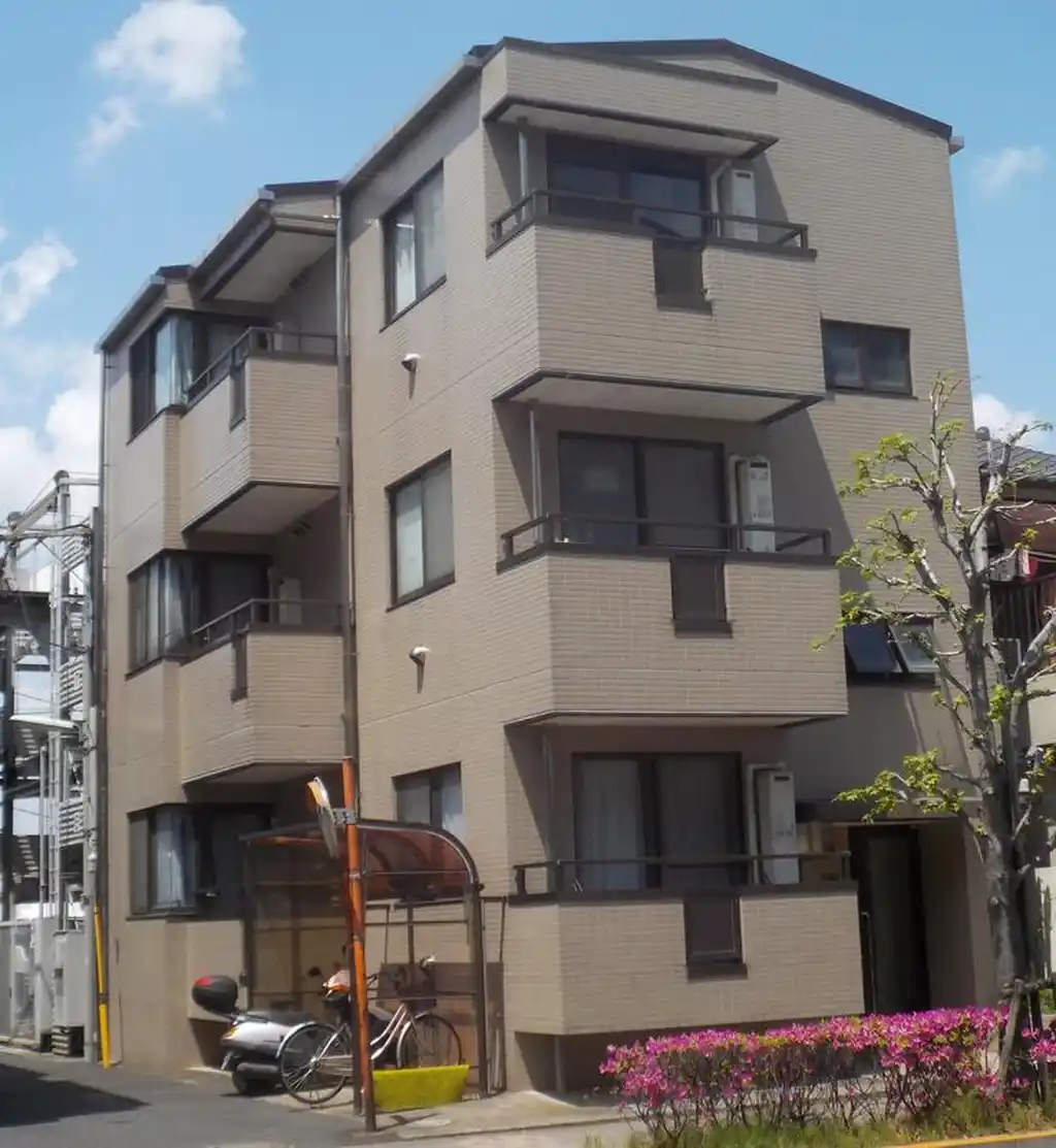 ドュエルさかい 外観