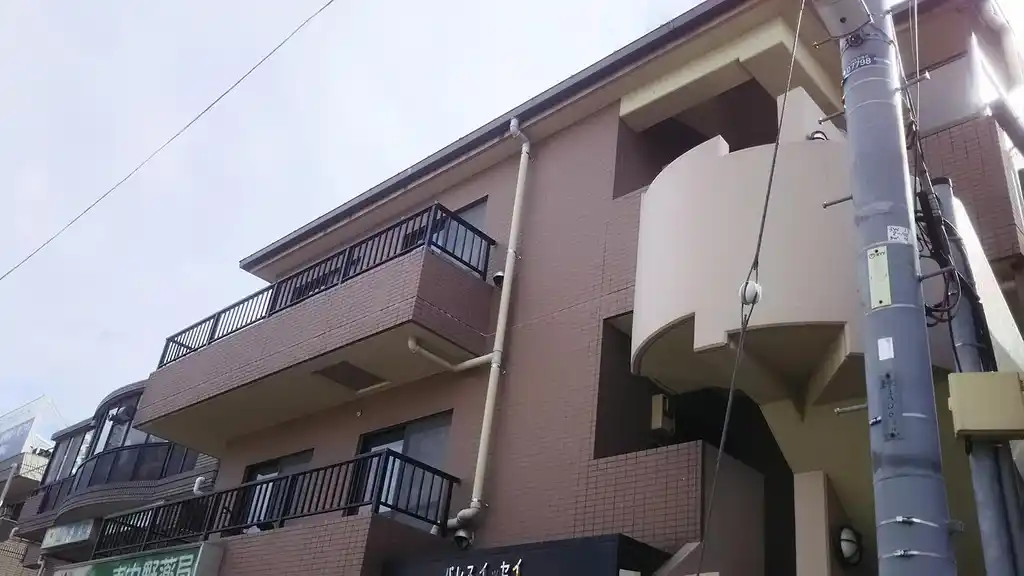 パレスイッセイ 外観