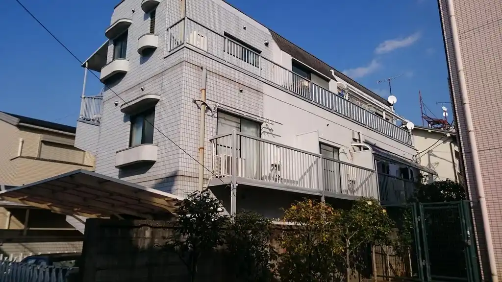 メゾンラリビエール 外観