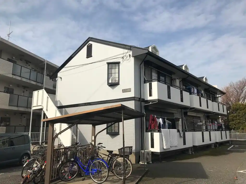 クレスト中山 外観