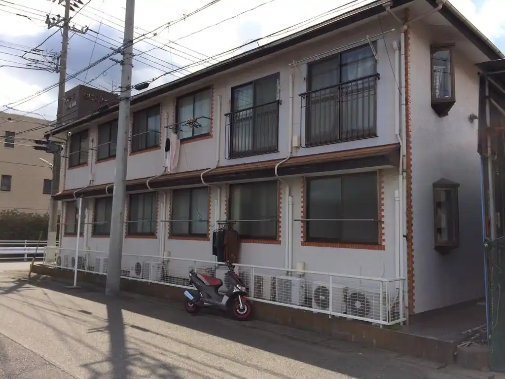 アパルト向ヶ丘 II 外観