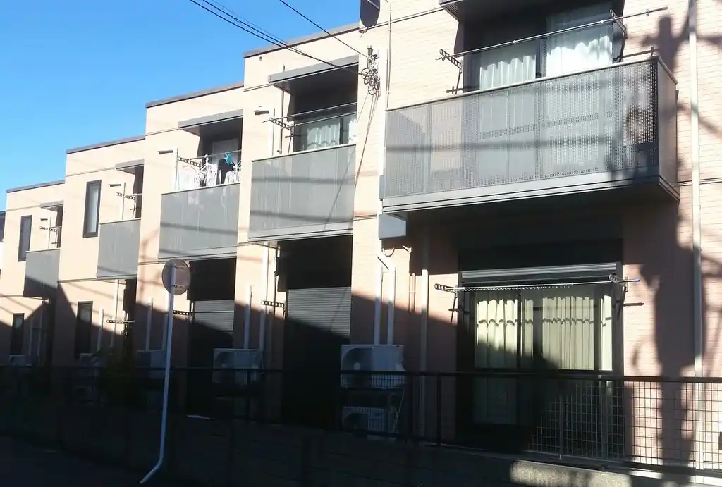 アーク LEKS 外観