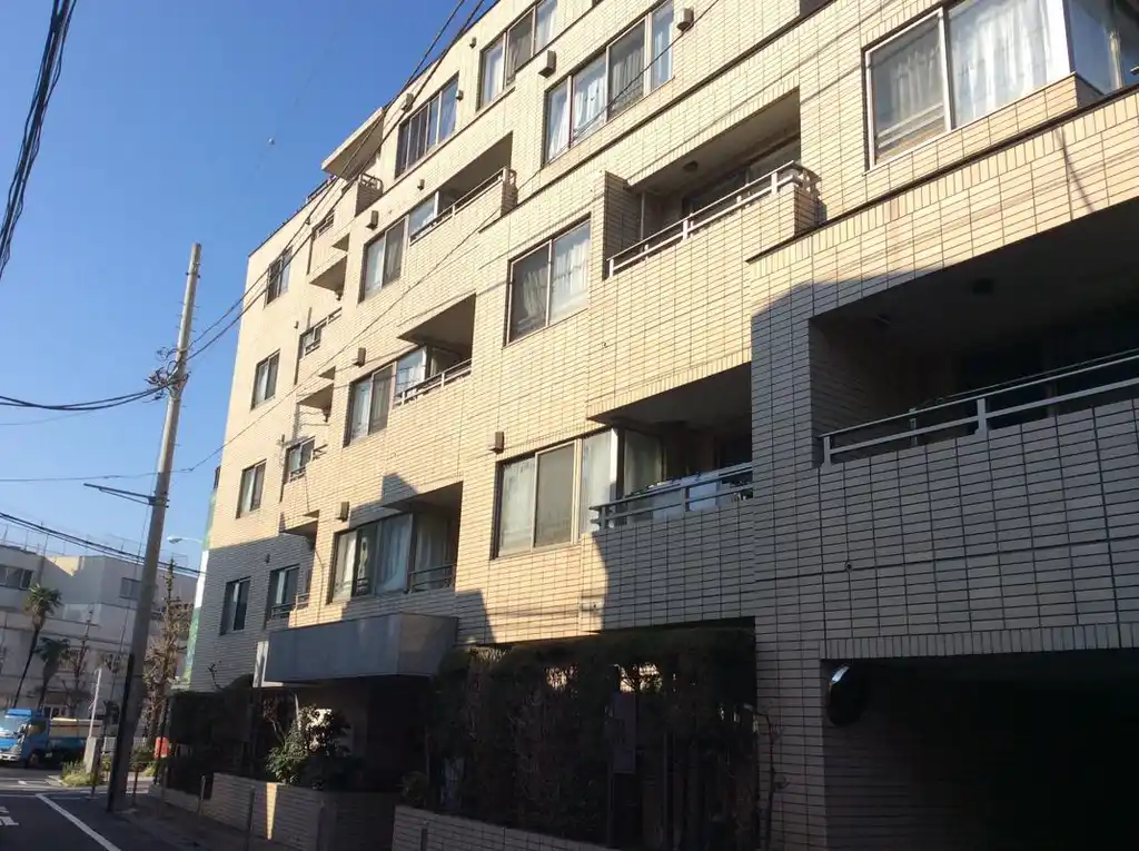 グラーサ学芸大学 外観