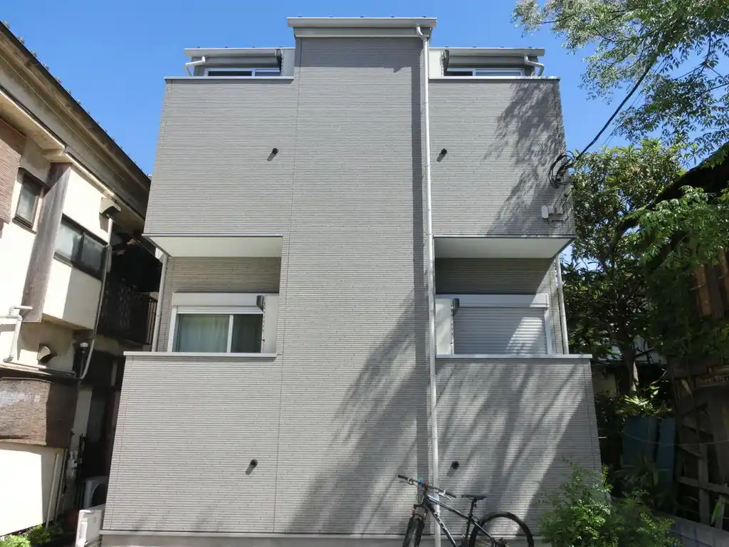 アヴァンツァーレ 外観