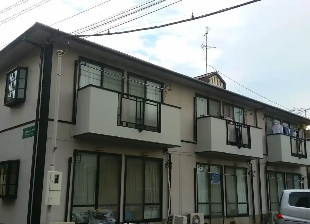 シャトルハイツ 外観