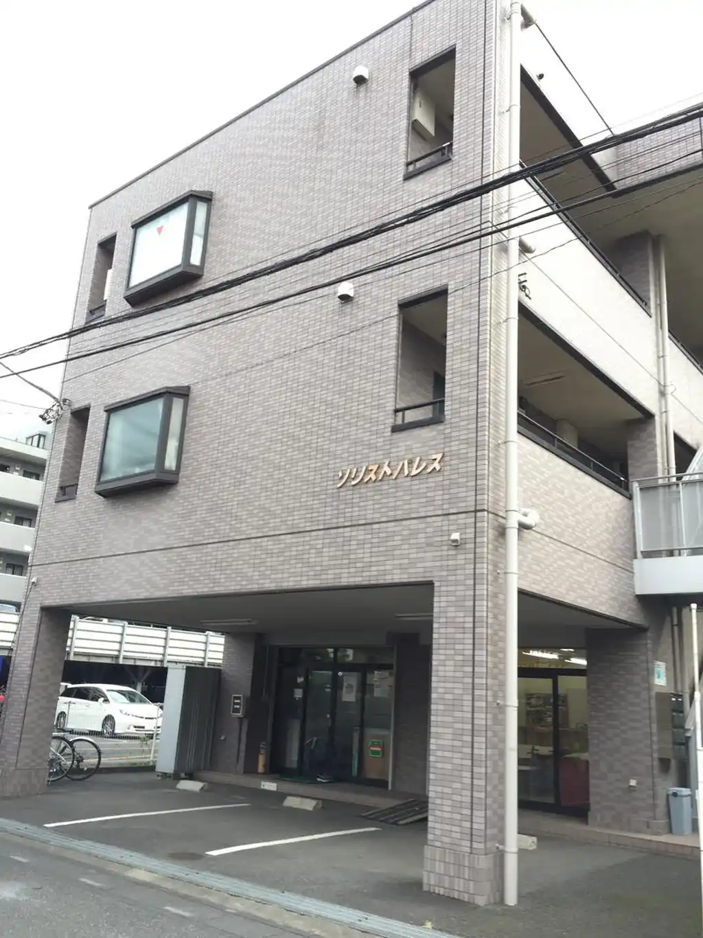 ソリストパレス 外観