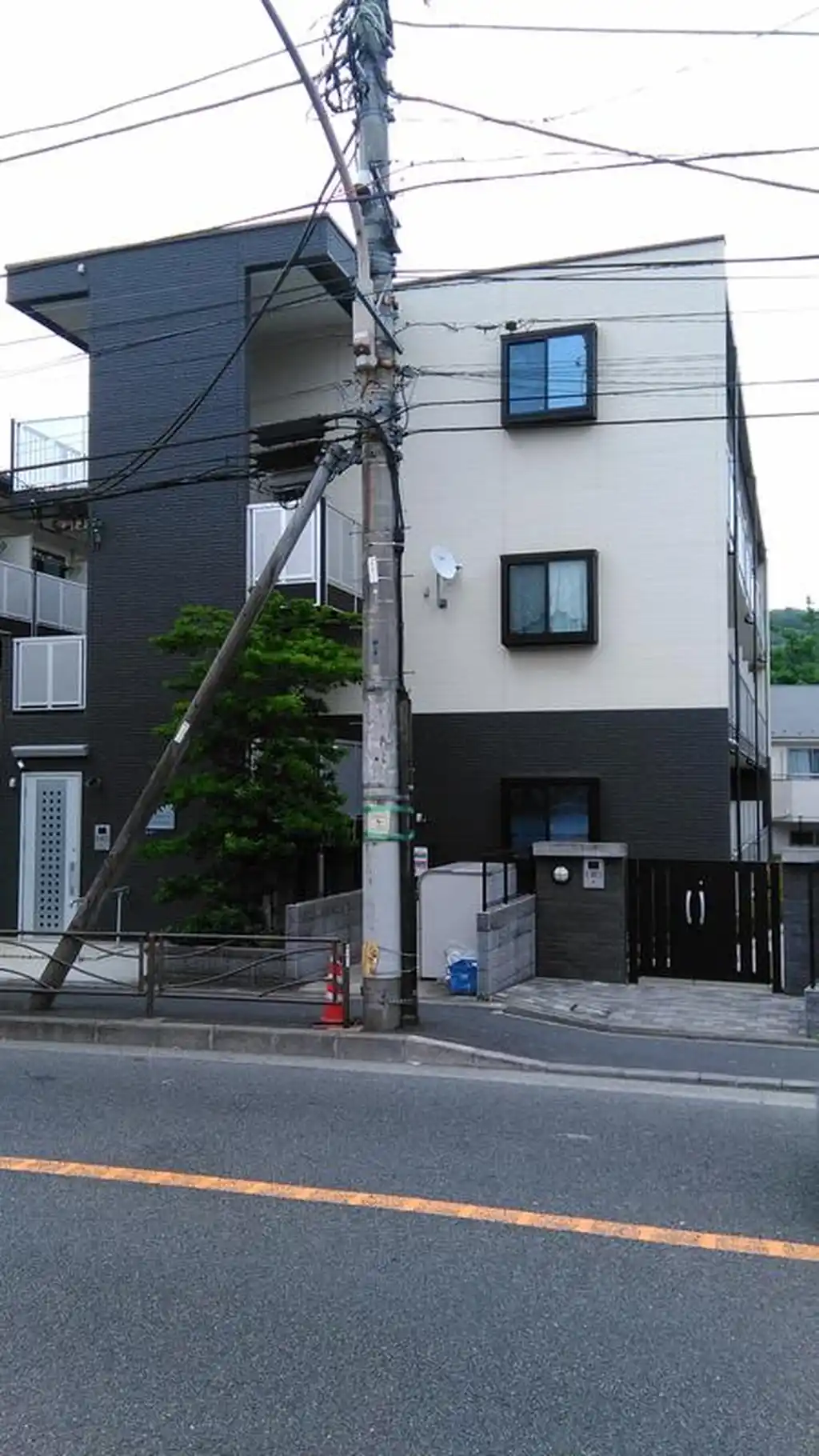 レオパレスホワイトヒルズII 外観