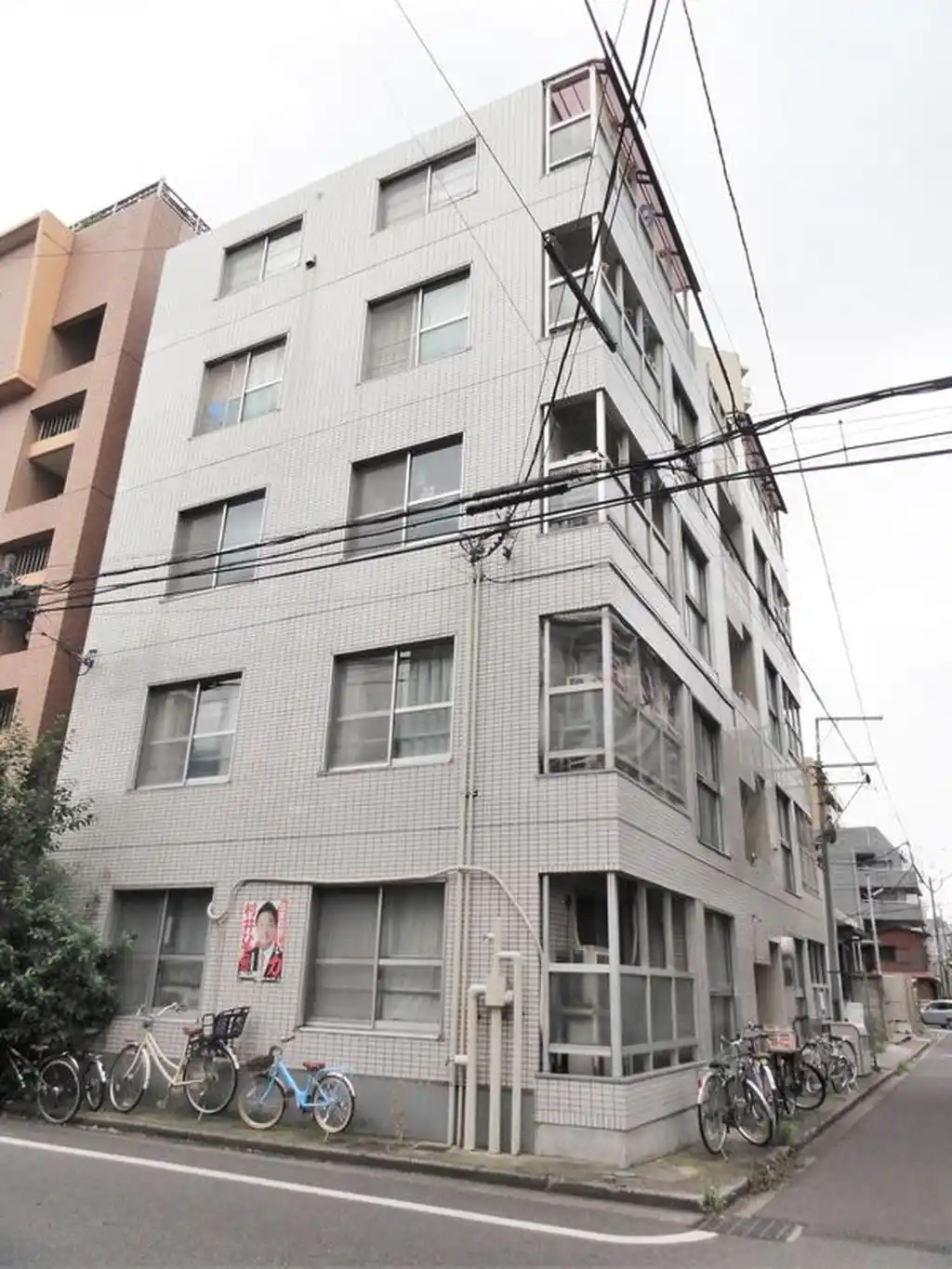 ロイヤルハウス新井 外観