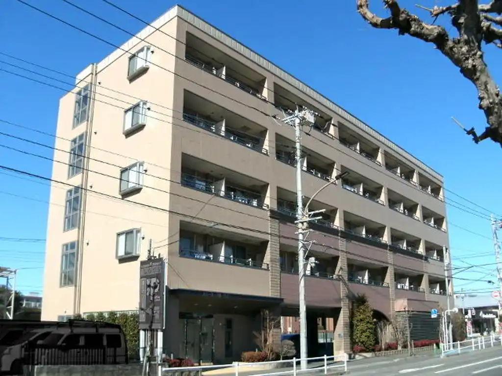 スリーホークス・サニー 外観