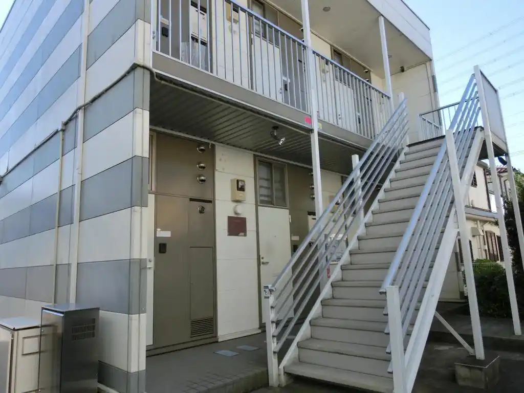 レオパレスサクセスヒルズ 外観