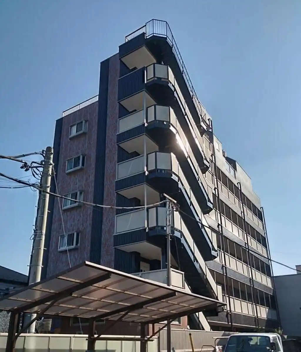 アンプルールフェール CRED 外観