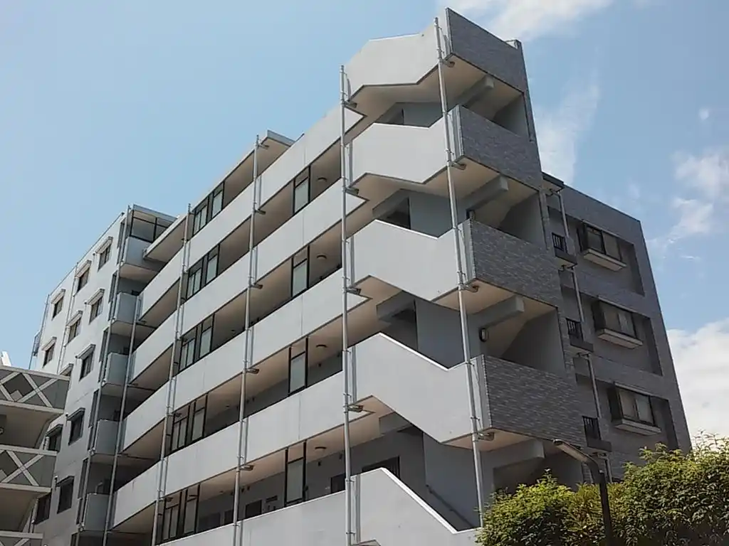 セザール本厚木 外観