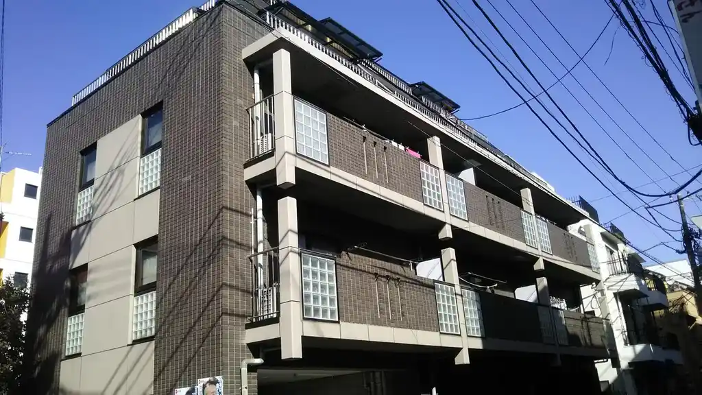 モンクレール 外観