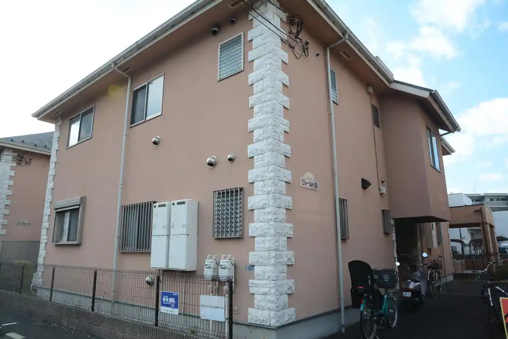 ツァールトB 外観