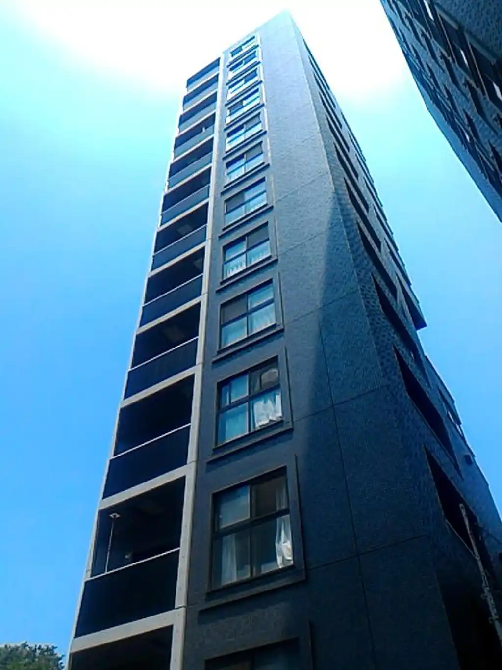 ZOOM新宿南First 外観