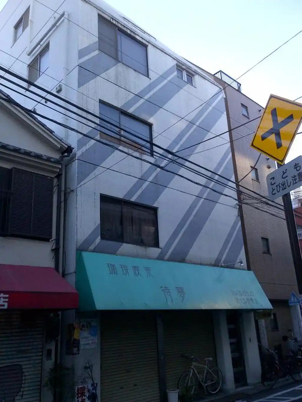 コォーファーマエダ 外観