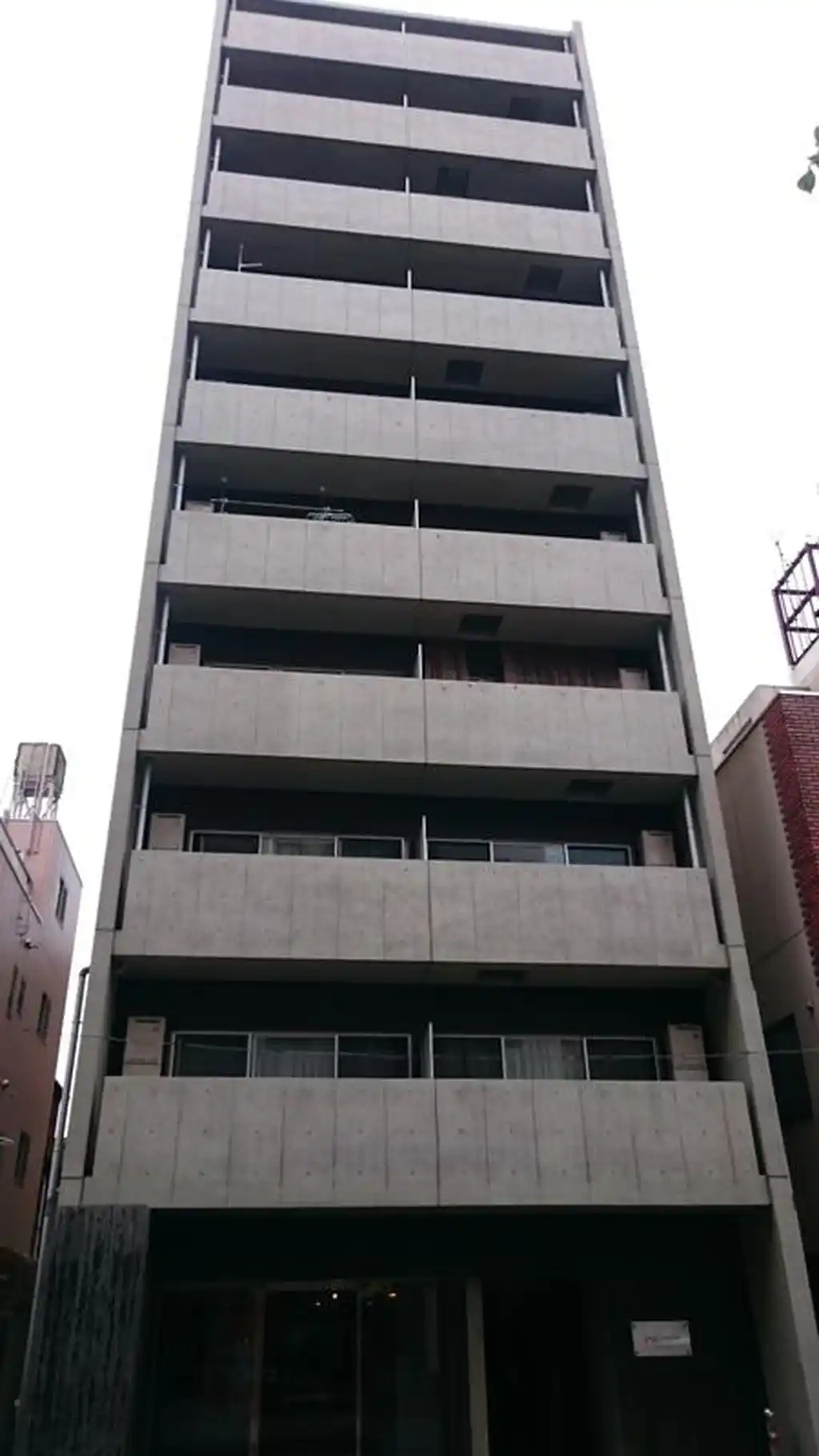 URABAN SERECT 川 外観