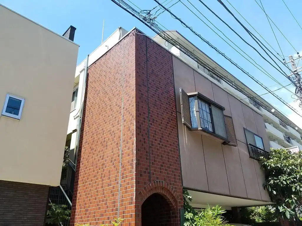 八重中ビル 外観