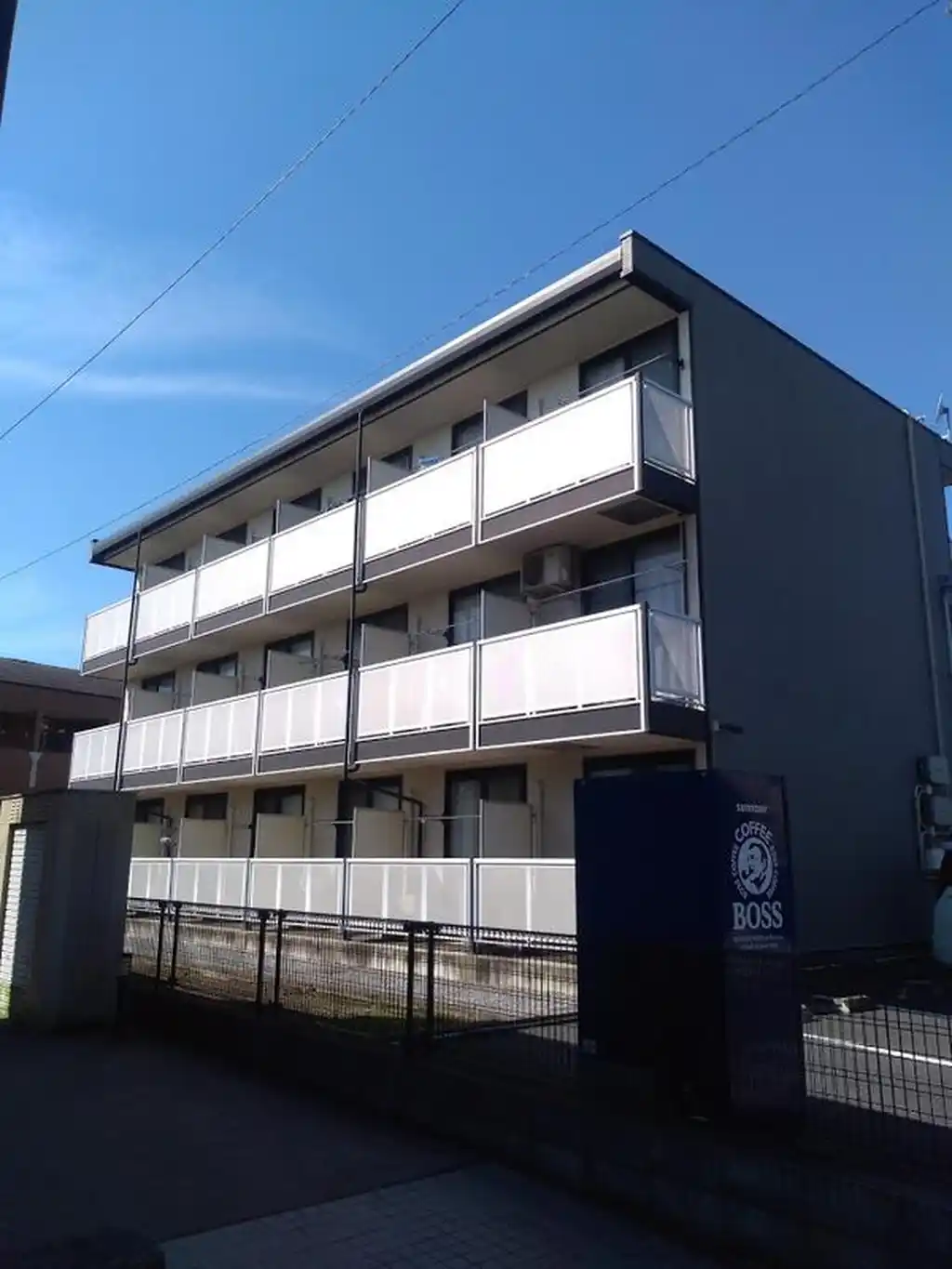 レオパレスメルシー新和 外観