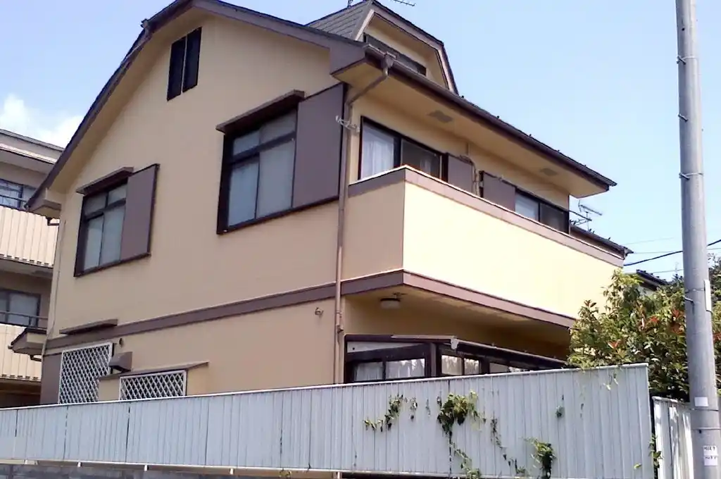 ファミーユ国立 外観