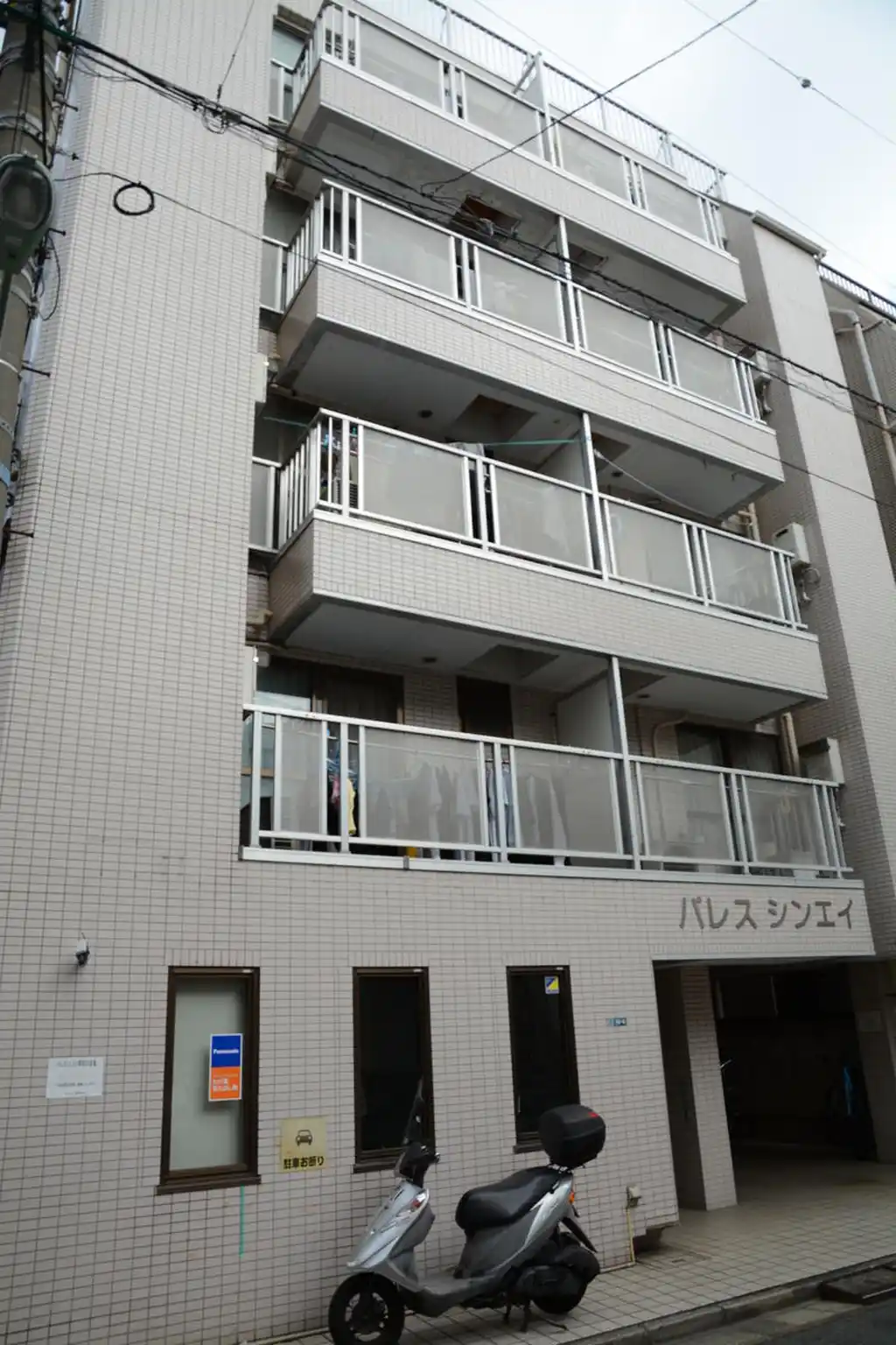 パレスシンエイ 外観