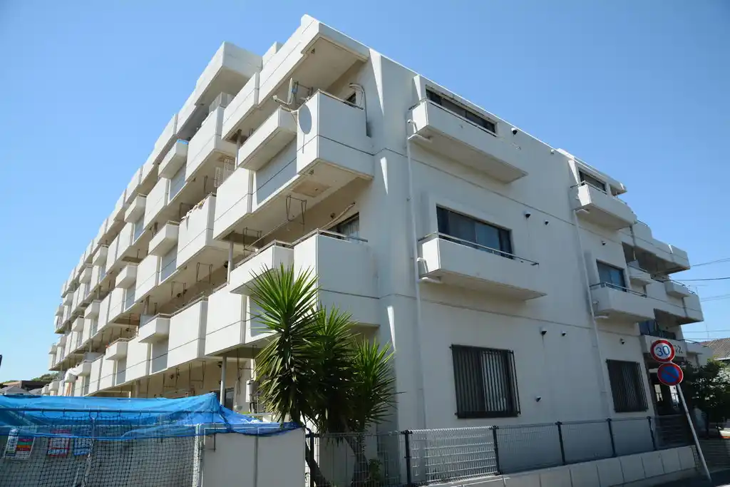 ロイヤルレジデンス 外観