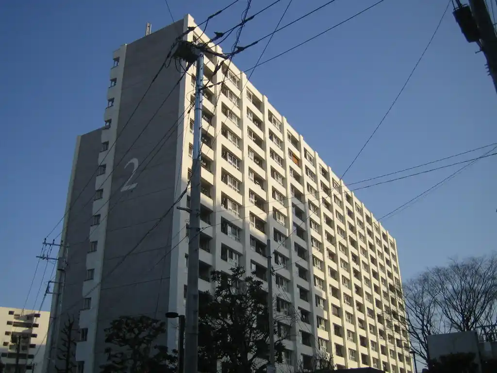 UR都市機構天王町団地2号棟 外観