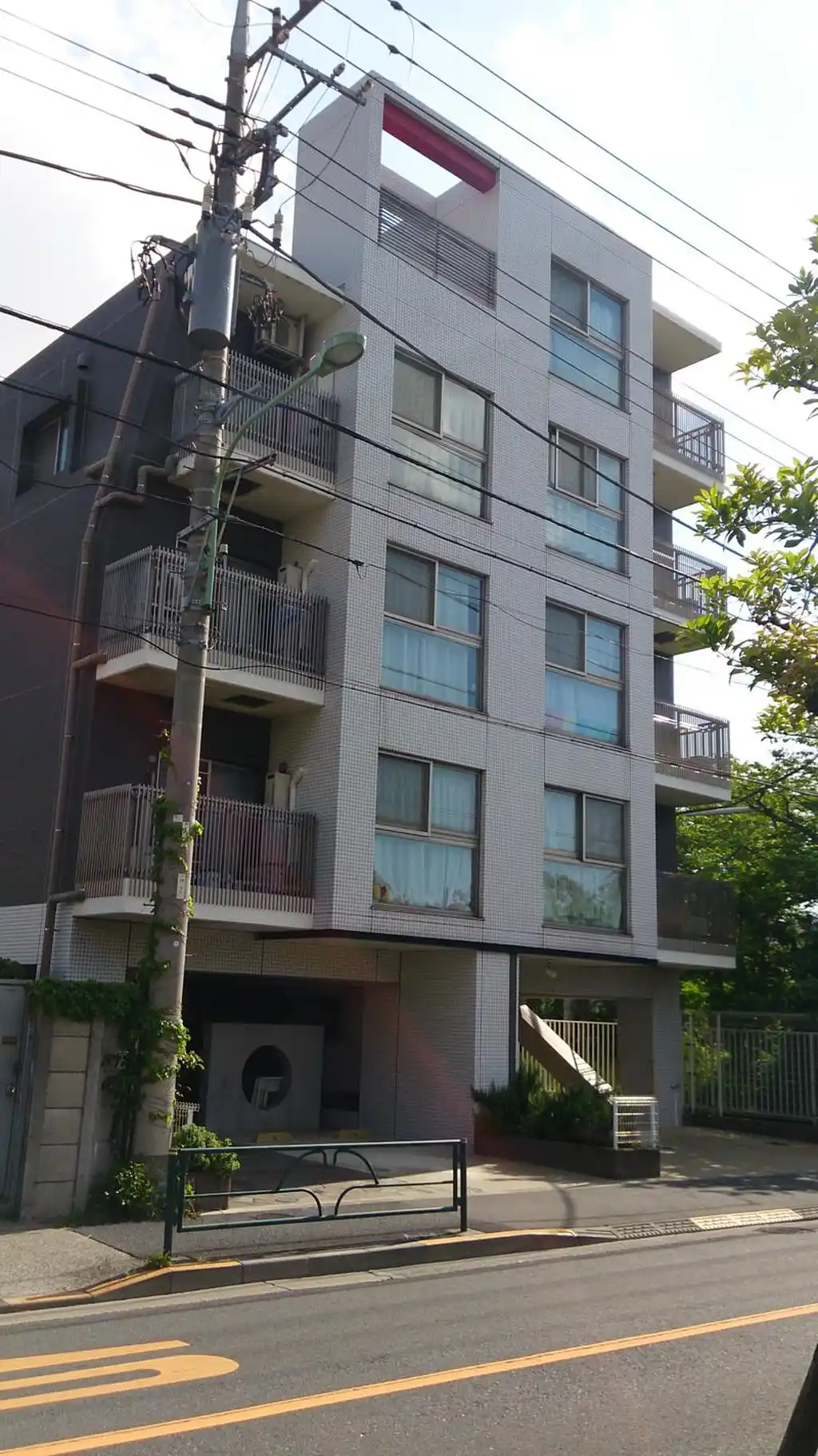 ホワイトキューブ 外観