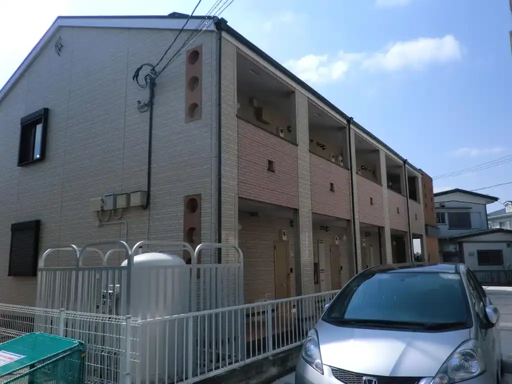 フラップ ハトリ 外観