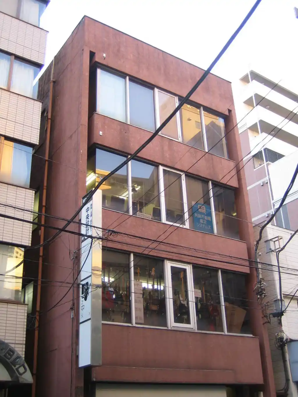 第2ロレアルビル 外観
