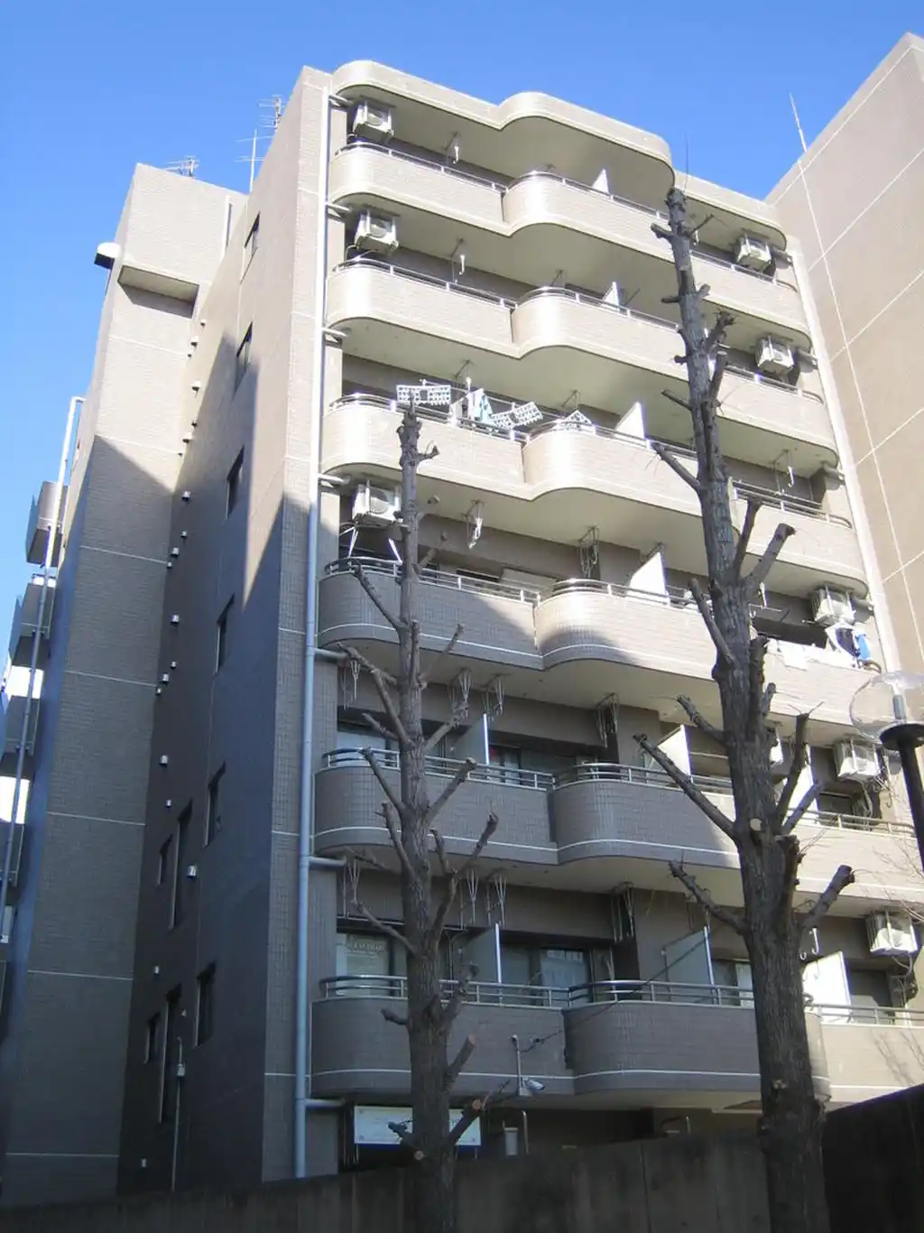 ロイヤルフラット野毛山弐番館 外観