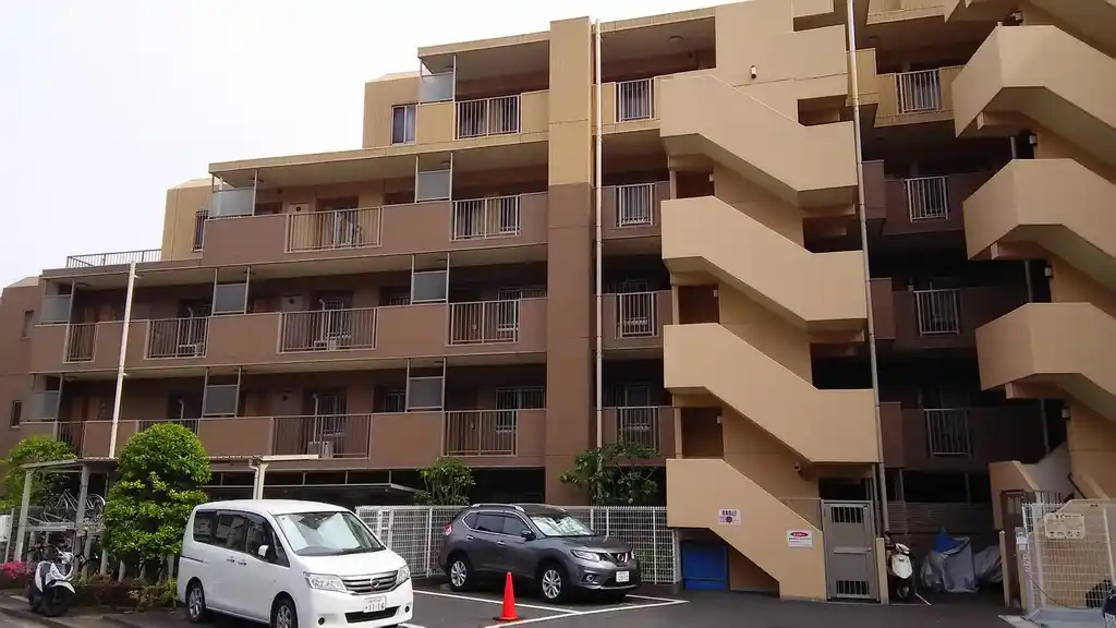 グランディオーレ井土ヶ谷 外観