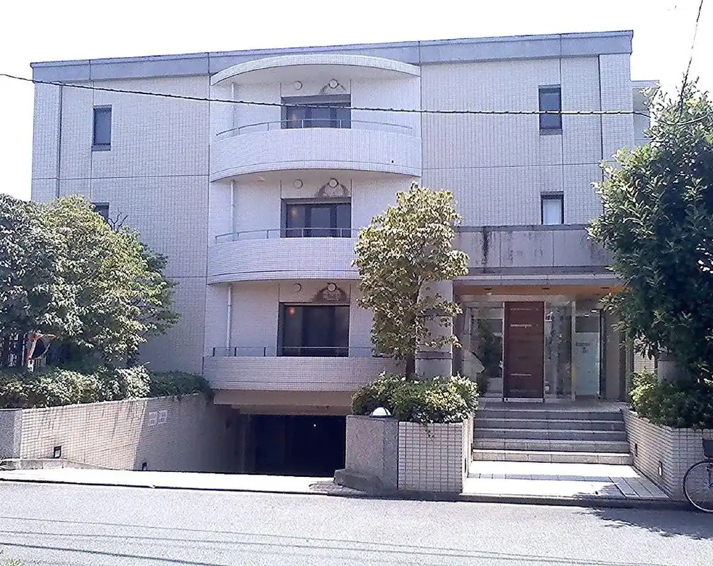 ベルヴュ国立 外観