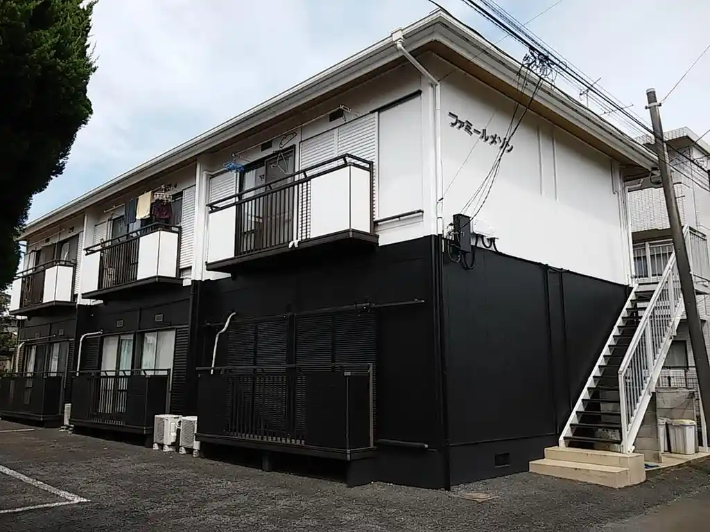 ファミールメゾン 外観