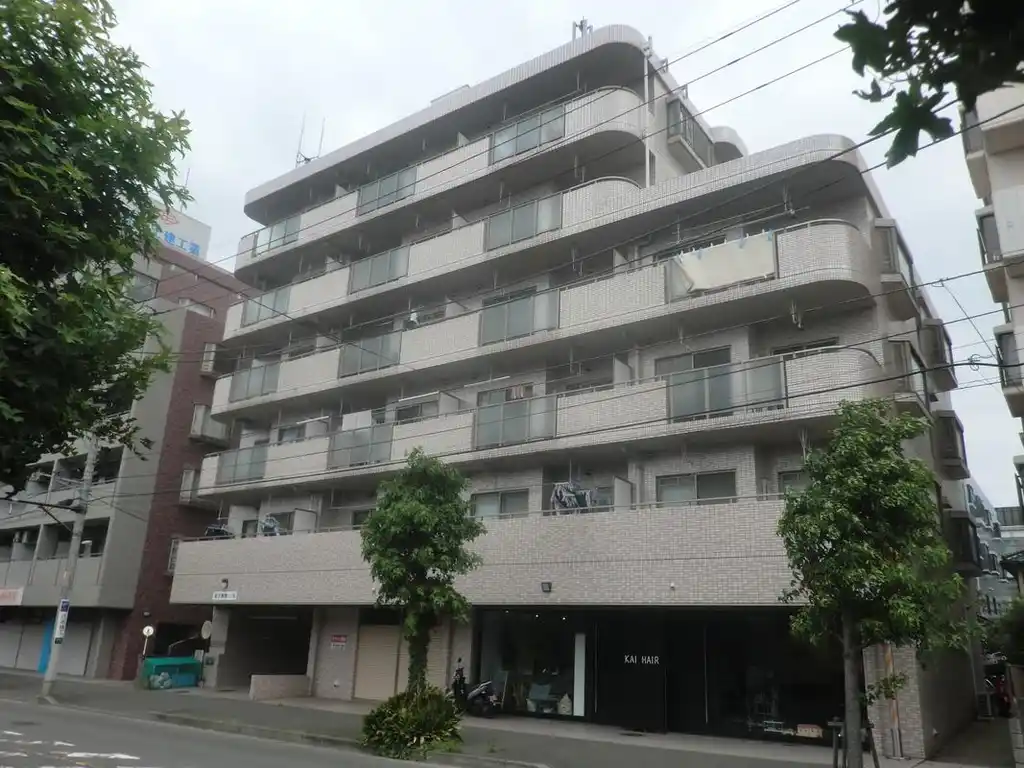 ファミーユ・ラスタ 外観