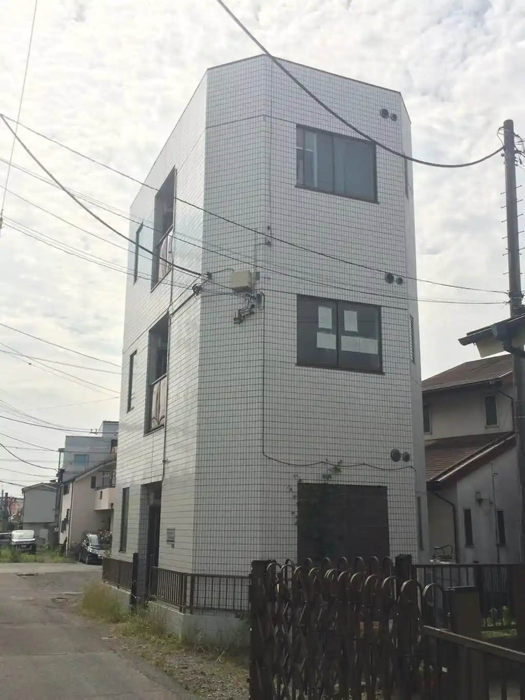 共立リライアンス子安 外観