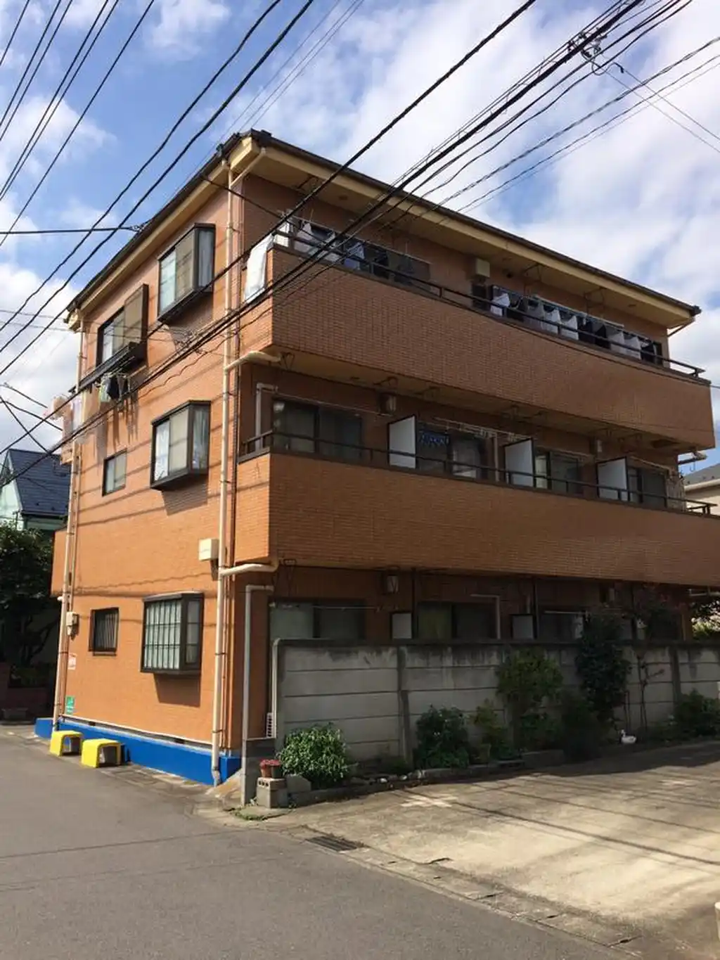 ファミール三田 外観