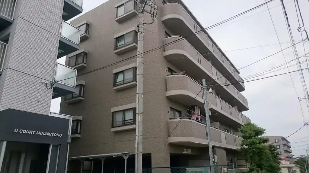 シューペリア浦和 外観