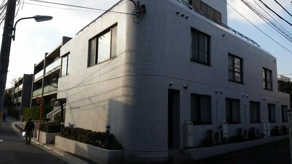 ホワイトビラ山王 外観