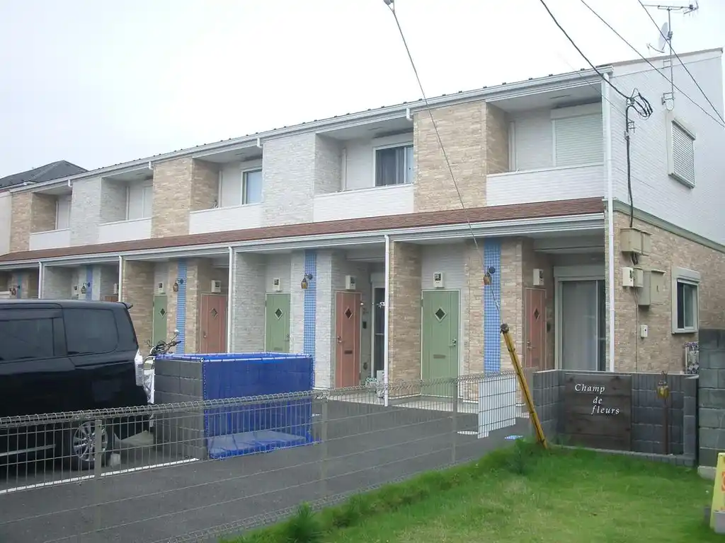 シャン・ドゥ・フルール 外観