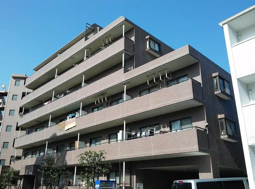 ラ・グランデ大倉山B棟 外観