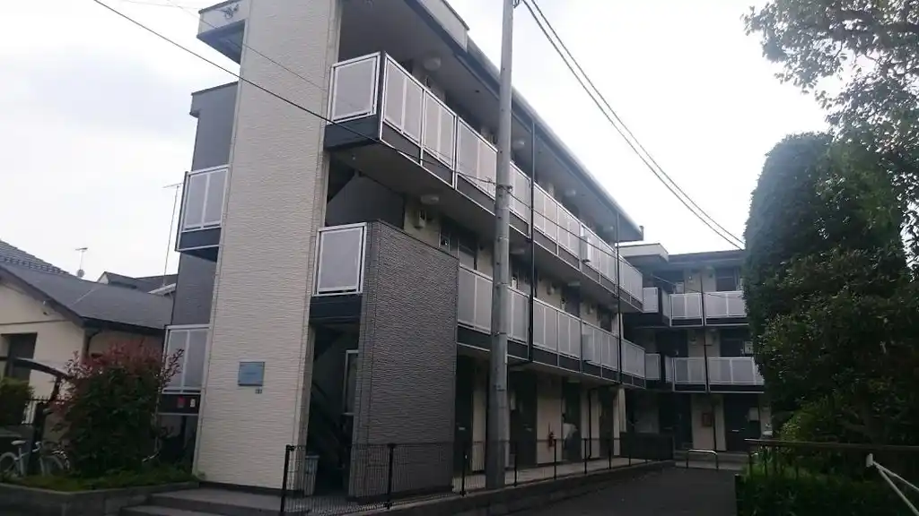 レオパレスフィンエアー 外観