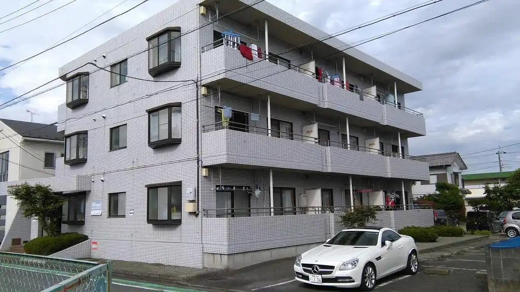 メゾンアゼリア 外観